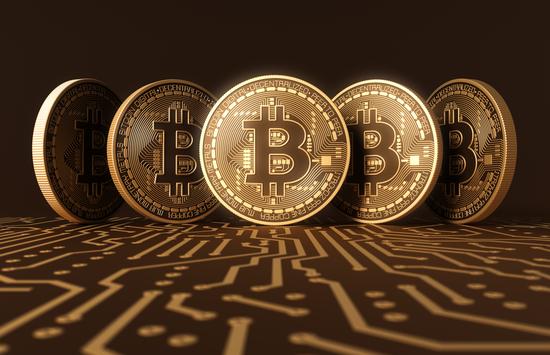 美债抛售暂歇纳指艰难反弹减税案暴击光伏股盘中比特币再新高、原油跌超2%